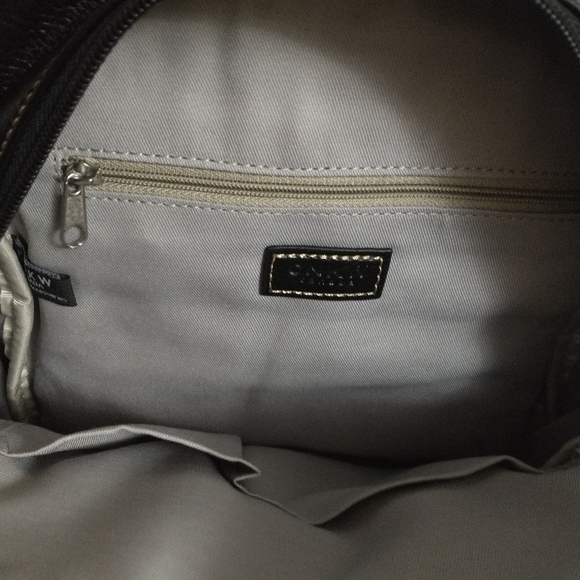 NWT CNKW Faux leather vintage backpack - Picture 8 of 8